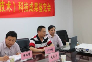 拥有高级职称的889人